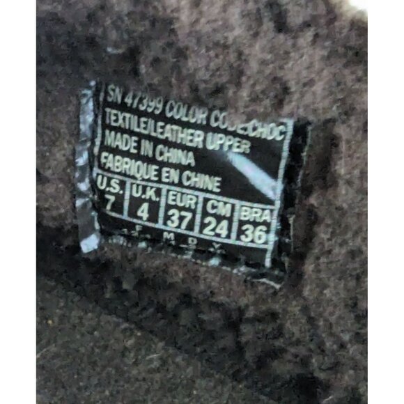 Skechers Chocolate Brown Quilted Slip on Sneaker Women's size 7 - Picture 7 of 7